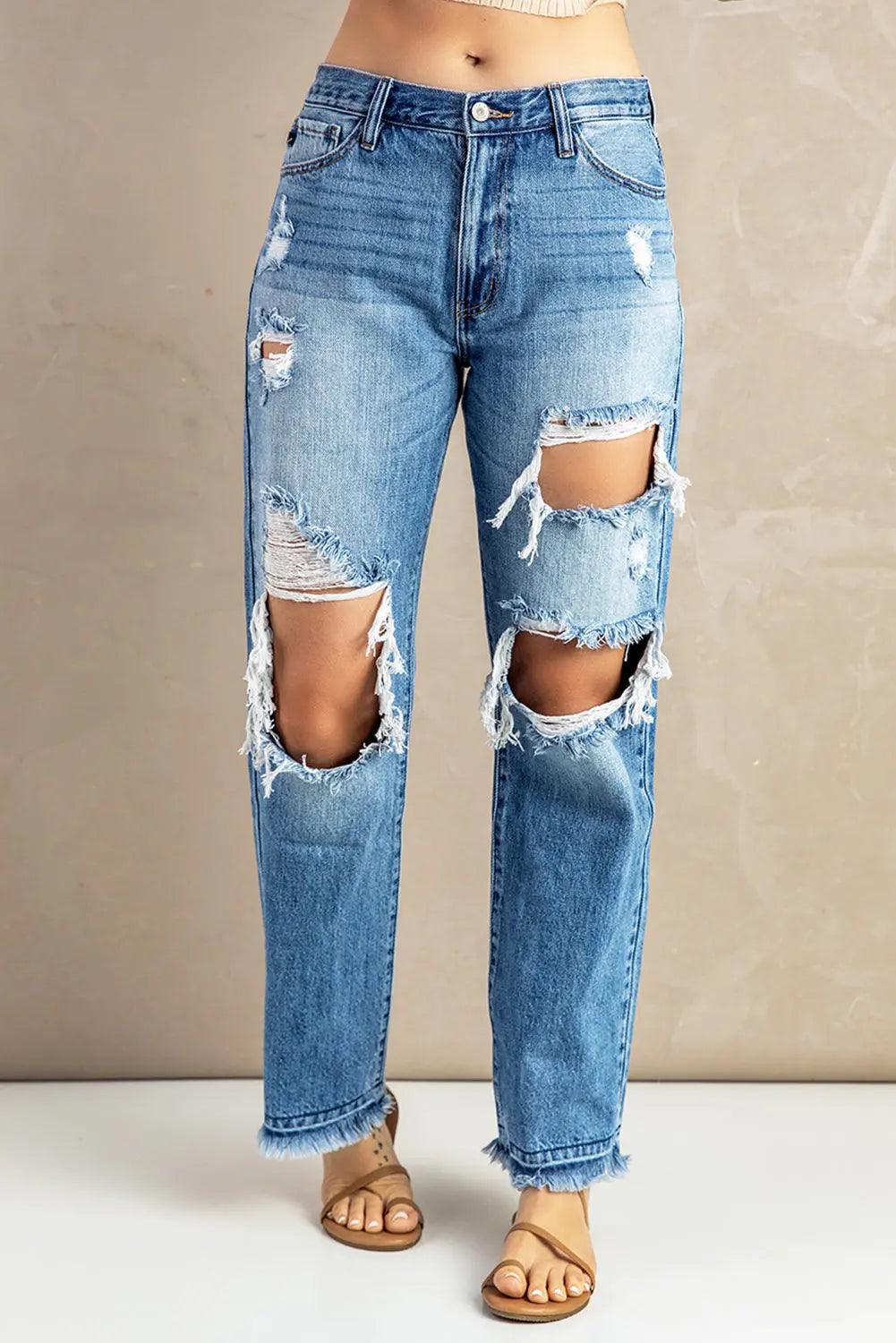 Frayed Hem Distressed Jeans with Pockets.