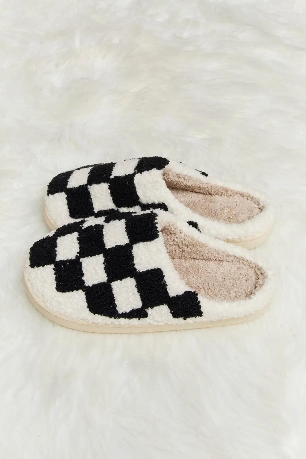 Melody Checkered Print Plush Slide Slippers - Elena Rae Co.